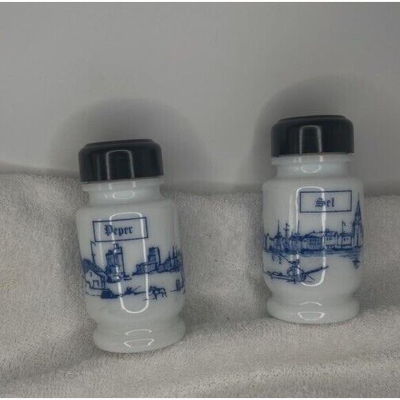 Vintage Sel & Poivre Ceramic Salt & Pepper Shaker Set - Beautiful Village View - Picture 1 of 7